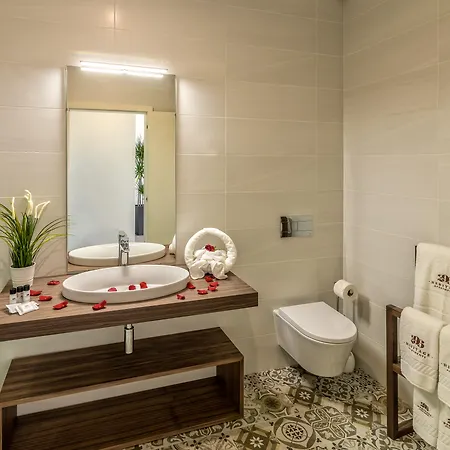 296 Heritage דירה *