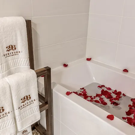 296 Heritage דירה